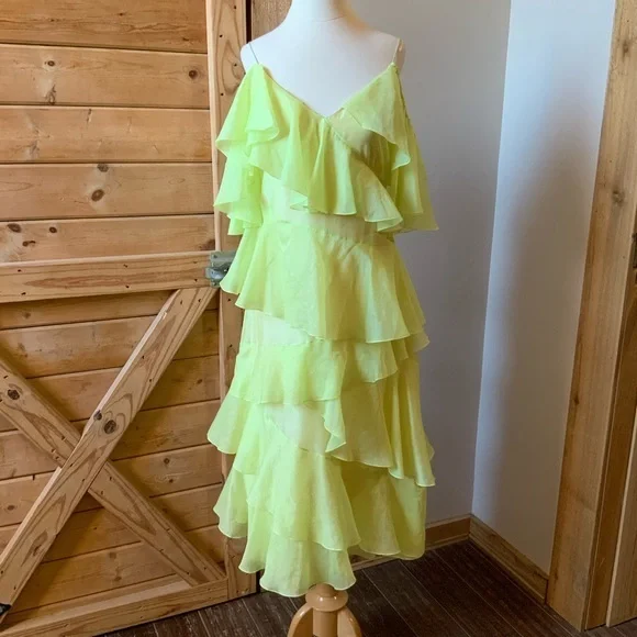 green emerald velvet dress Tulip dress XS / Green main image 1
